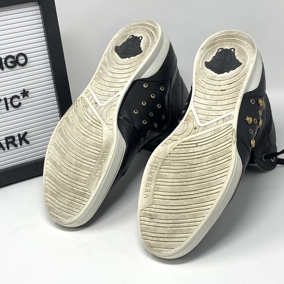 Versace High Top Gold Stud Sneakers – Size: 44 - Picture 7 of 7